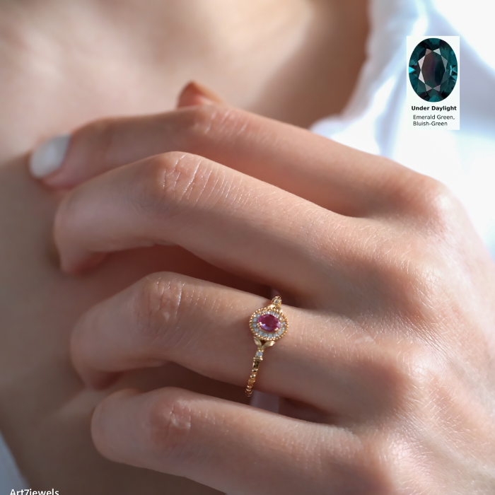 Genuine oval alexandrite ring, Natural alexandrite jewelry, Minimalist gold color ring, Silver Ring, Gifts for her