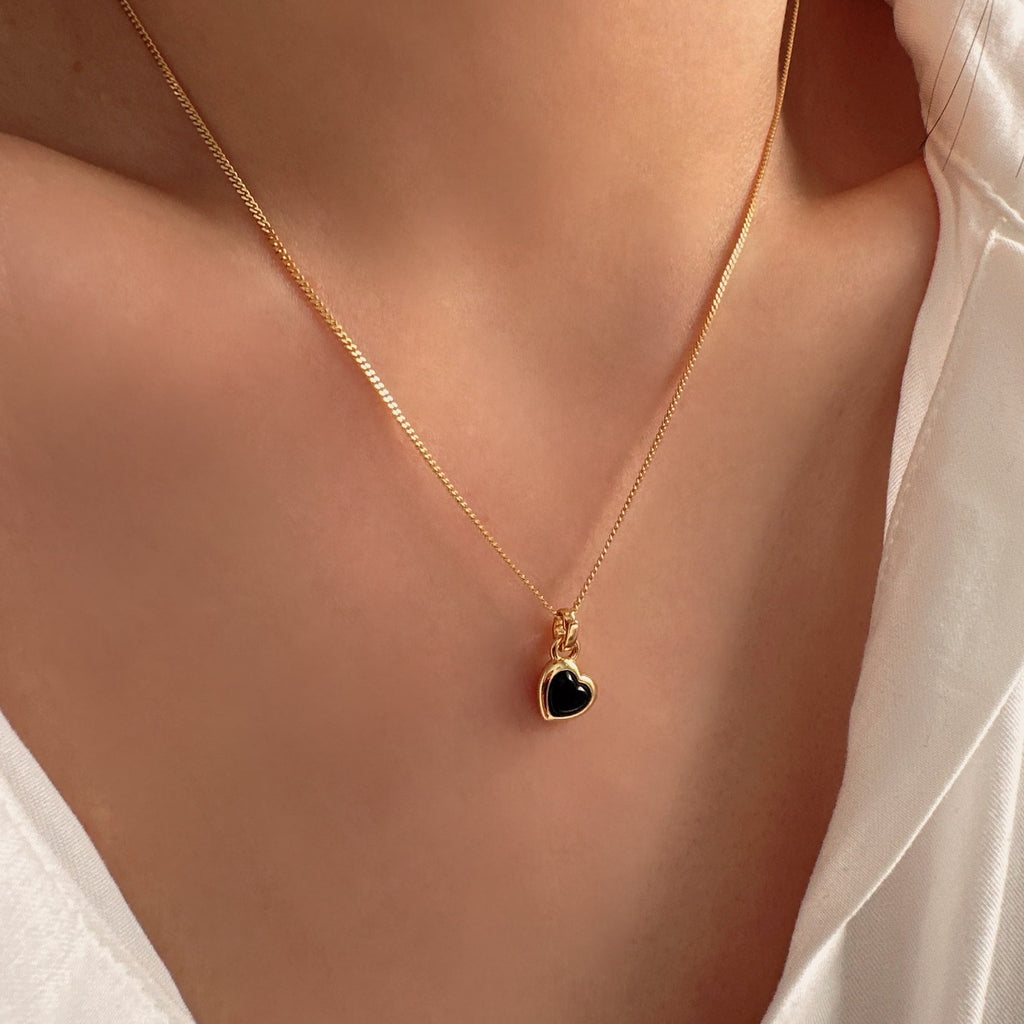 Dainty heart black onyx necklace, Minimalist heart pendant necklace, Tiny pendant necklace, Necklace for women, Gifts for her