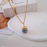 Black pearl necklace