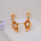 18k gold Conch earrings with freshwater pearls, Seashell earrings
