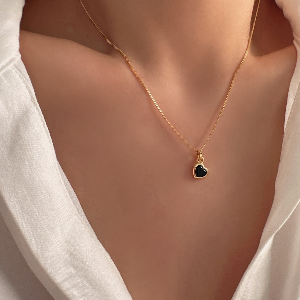 Dainty heart black onyx necklace, Minimalist heart pendant necklace, Tiny pendant necklace, Necklace for women, Gifts for her