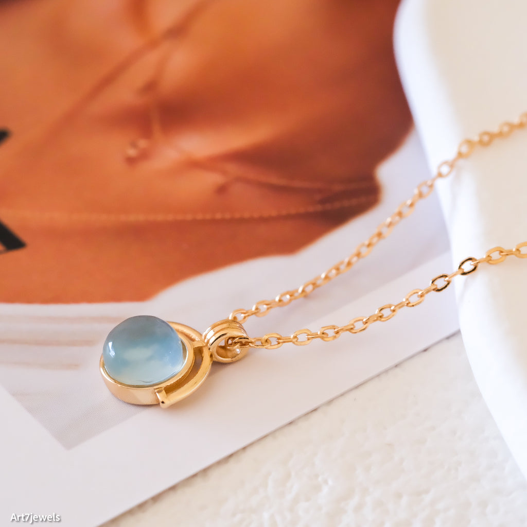 Blue aquamarine pendant