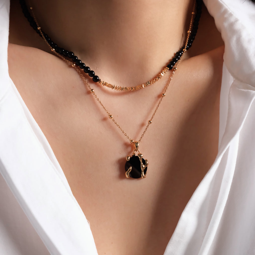 Dainty gold onyx necklace