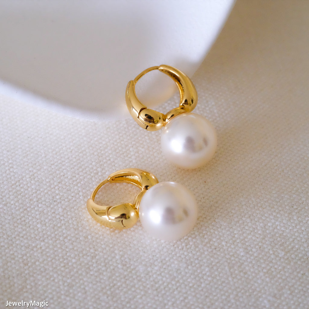 12mm white Pearl Earrings