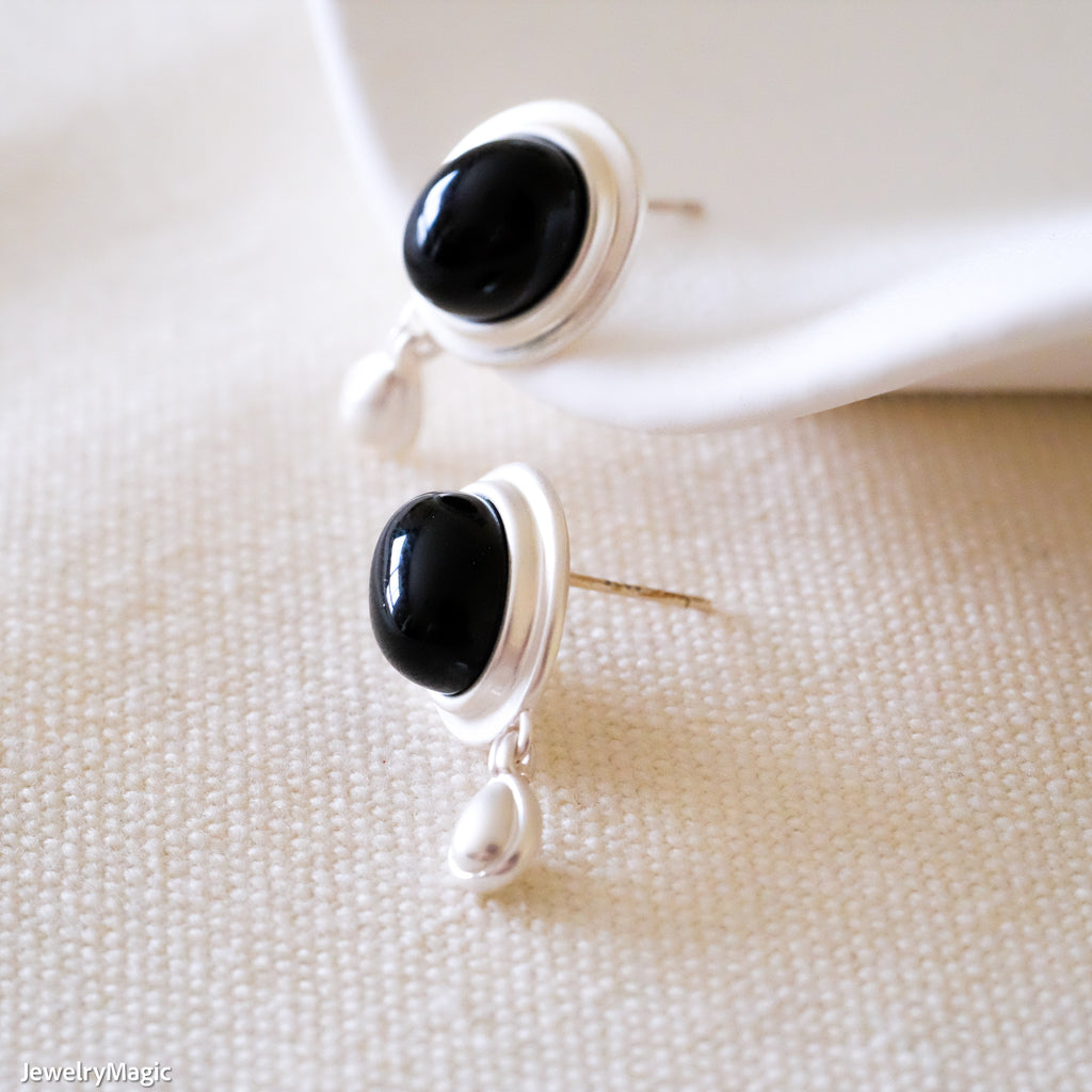 Silver oval black stone earrings, Gemstone earrings, Everyday earrings, Bridesmaid gifts, Gifts for her