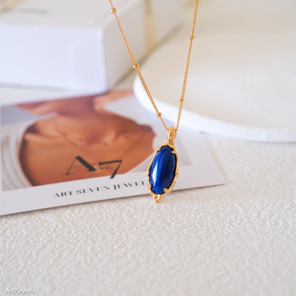 Natural lapis lazuli necklace