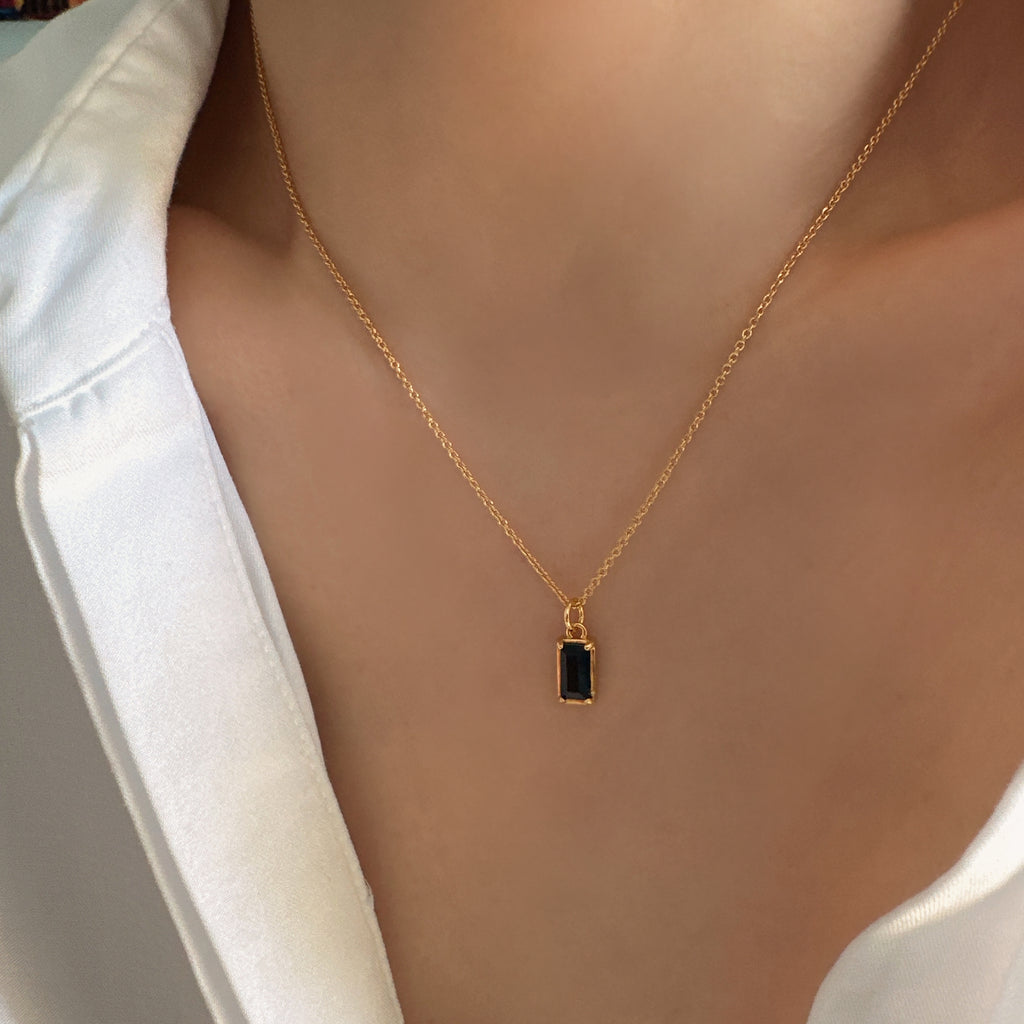 18k Gold baguette black onyx necklace - Dainty Black Onyx Pendant - Black stone necklace - Gift for her