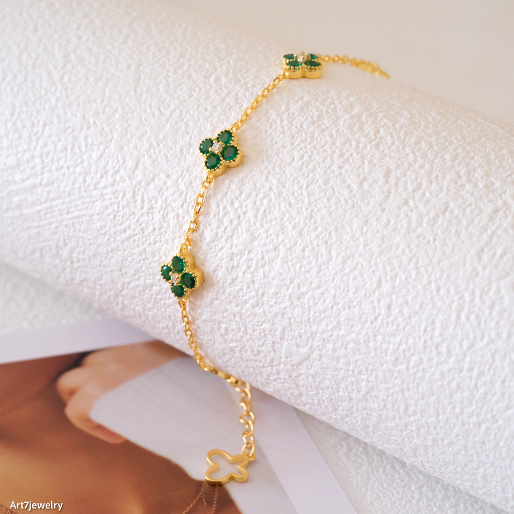gold clover bracelet