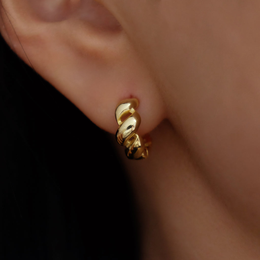 Croissant hoop earrings