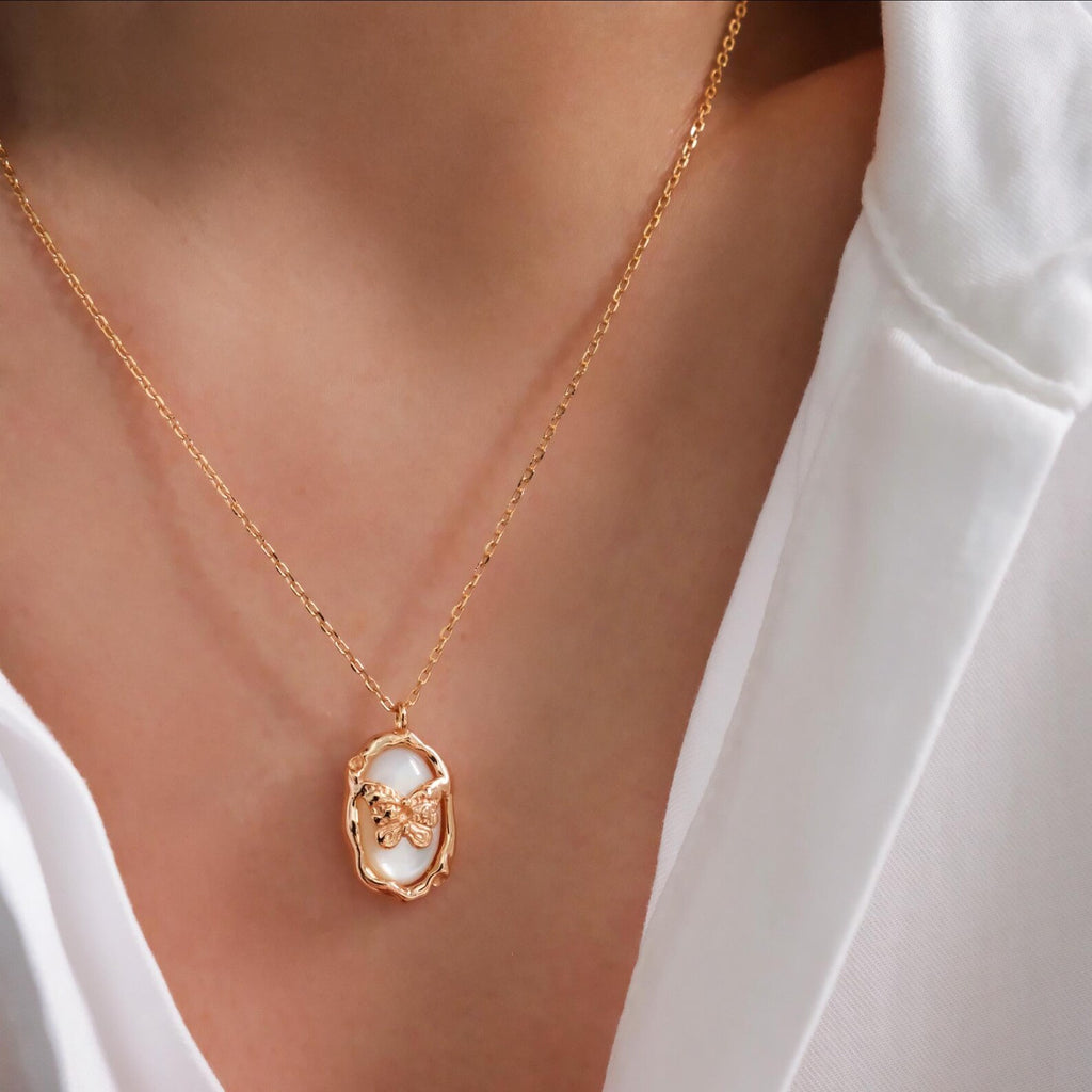 Butterfly necklace, Natural pearl necklace, Gold Butterfly Necklace, Gift for her