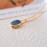 Oval aquamarine necklace