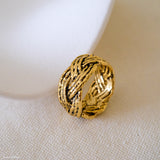 Anillo de cuerda trenzada