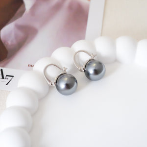 Tahiti pearl earrings